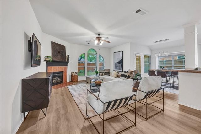 2704 Wales Drive, Mckinney, TX 75072