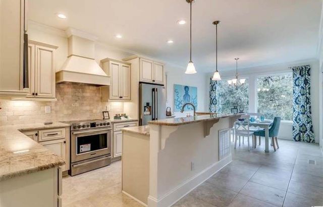 11 Flaggpoint Ln., Murrells Inlet, SC 29576