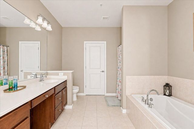 40 Stonebridge Dr 40, Hanson, MA 02341