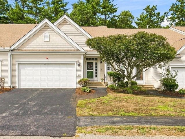 40 Stonebridge Dr 40, Hanson, MA 02341