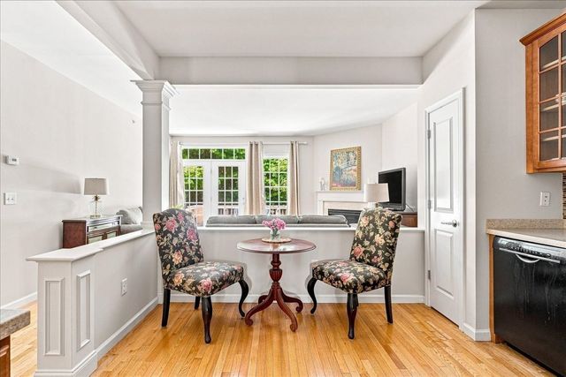 40 Stonebridge Dr 40, Hanson, MA 02341