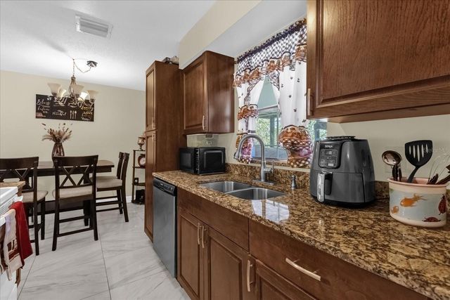 1099 LEEWAY COURT, Orlando, FL 32810