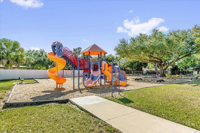 1099 LEEWAY COURT, Orlando, FL 32810