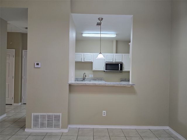 911 Lake Drive, Grand Prairie, TX 75051
