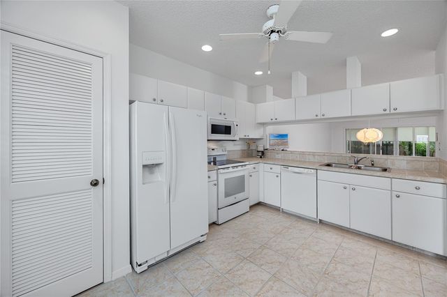 14880 SHIPWATCH TRACE 1914, Largo, FL 33774