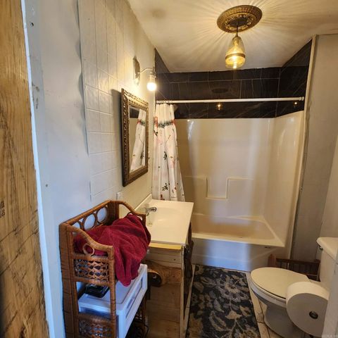 417B Mississippi Street, Hot Springs, AR 71901