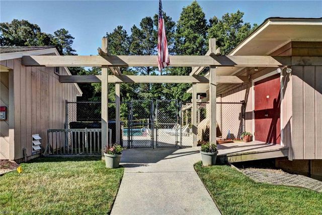 17 Autumn E, Williamsburg, VA 23188
