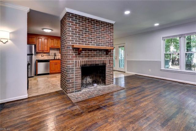 17 Autumn E, Williamsburg, VA 23188