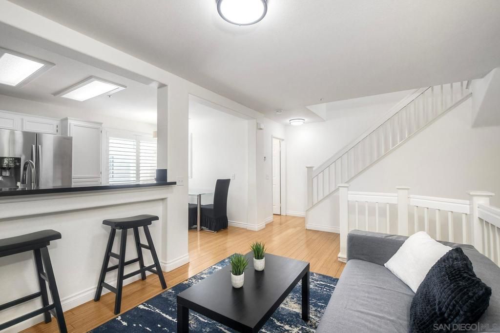 Image 10 of property listing at 10242 Wateridge Cir 197, San Diego, CA 92121