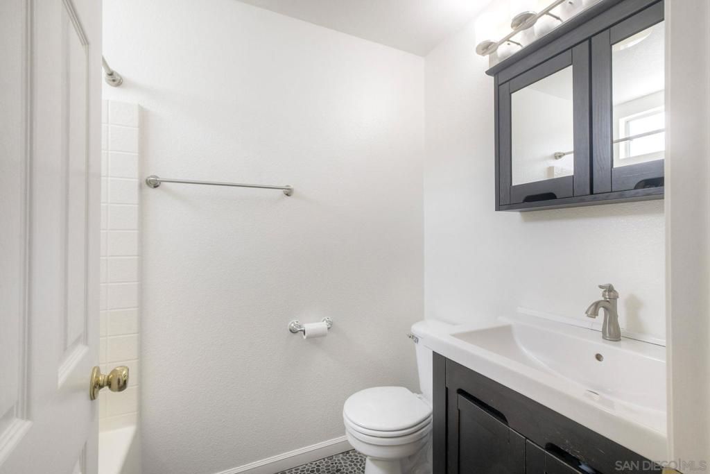 Image 18 of property listing at 10242 Wateridge Cir 197, San Diego, CA 92121