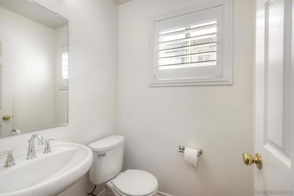 Image 21 of property listing at 10242 Wateridge Cir 197, San Diego, CA 92121