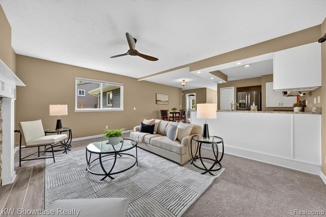11498 Fox N Hounds Drive, White Lake, MI 48386