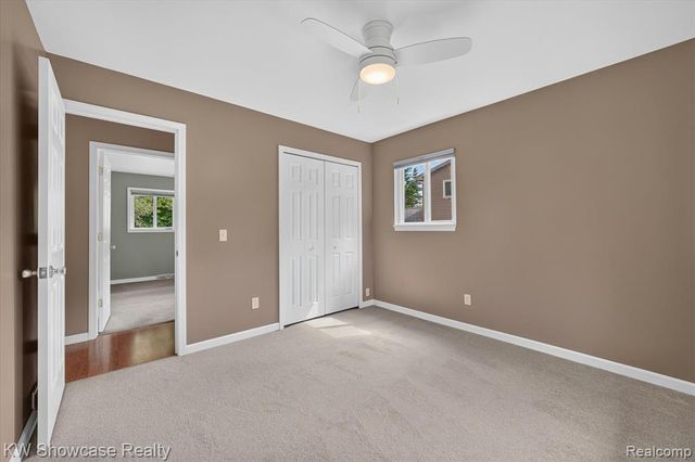 11498 Fox N Hounds Drive, White Lake, MI 48386