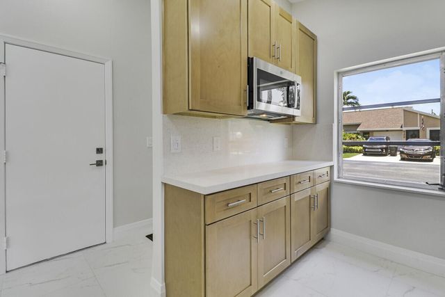 8157 Springtree Road, Boca Raton, FL 33496