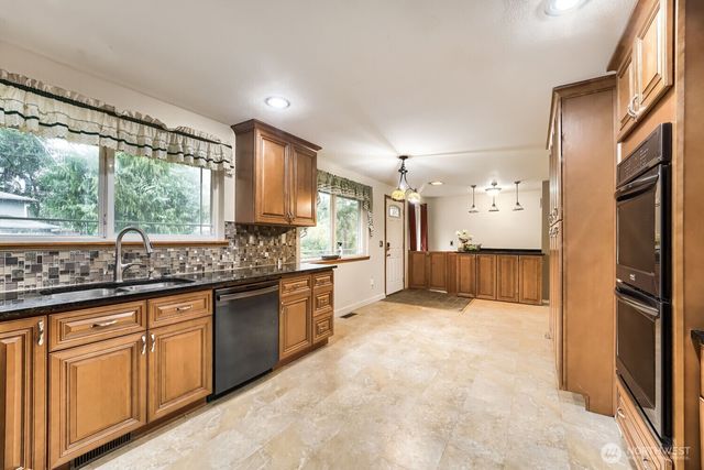 10612 Marietta Street SW, Tacoma, WA 98498