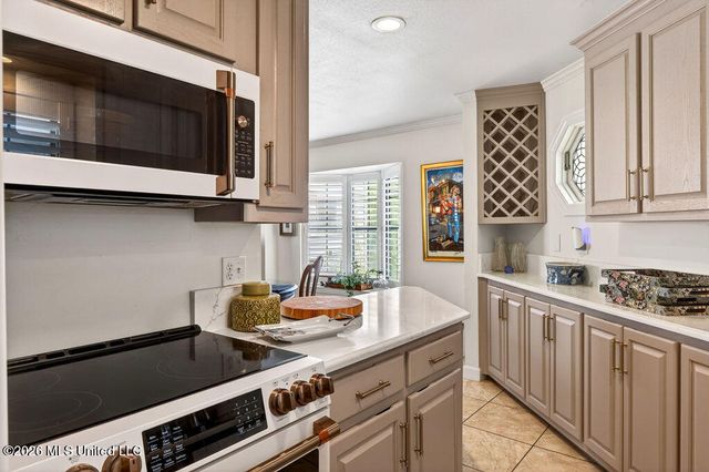 255 E Scenic Drive, G, Pass Christian, MS 39571