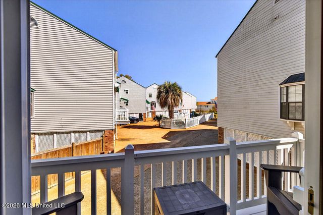 255 E Scenic Drive, G, Pass Christian, MS 39571