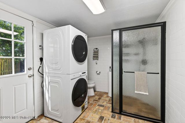 255 E Scenic Drive, G, Pass Christian, MS 39571