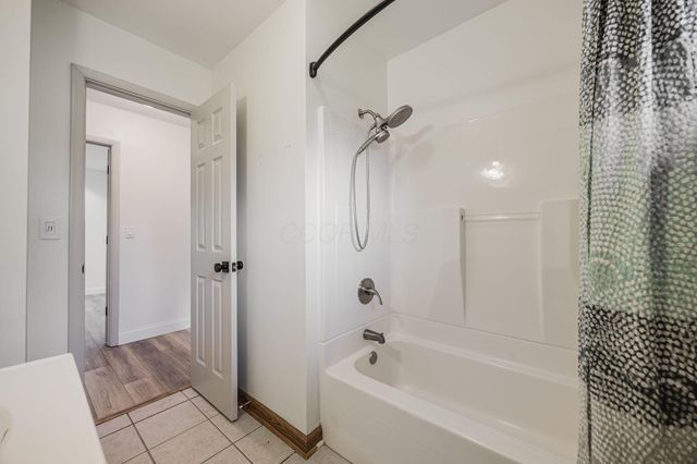 360 W Columbus Street, Lithopolis, OH 43136