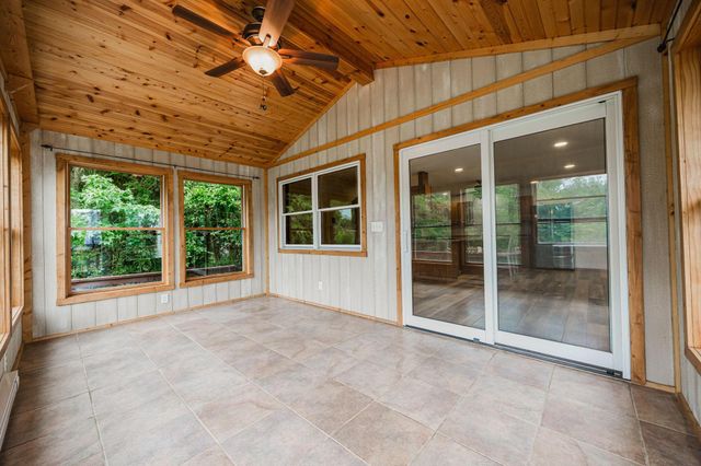 360 W Columbus Street, Lithopolis, OH 43136