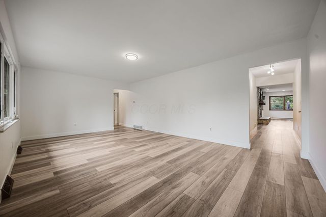 360 W Columbus Street, Lithopolis, OH 43136