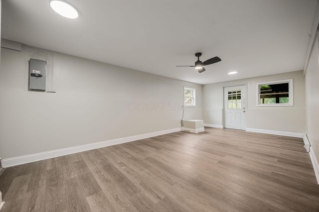 360 W Columbus Street, Lithopolis, OH 43136