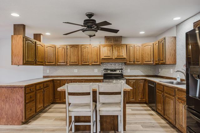 360 W Columbus Street, Lithopolis, OH 43136
