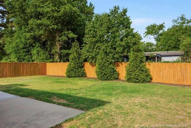 2448 Saltwood Road, Fayetteville, NC 28306