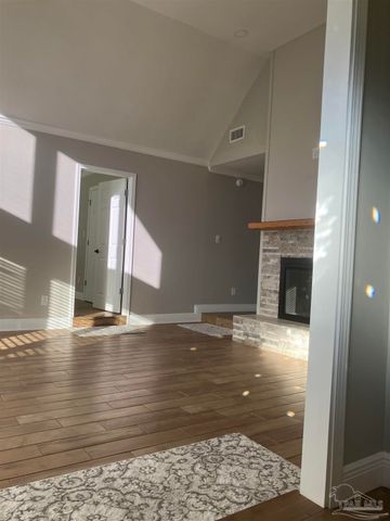 6068 S Gulf Manor Dr, Pensacola, FL 32526