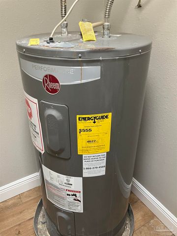 6068 S Gulf Manor Dr, Pensacola, FL 32526