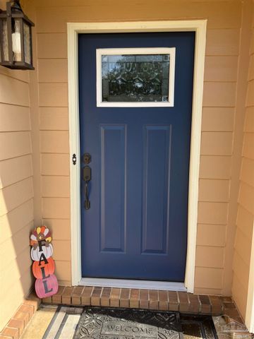 6068 S Gulf Manor Dr, Pensacola, FL 32526