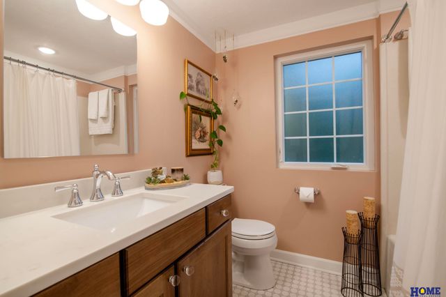 2904 Georgian Court, Lincoln, NE 68502