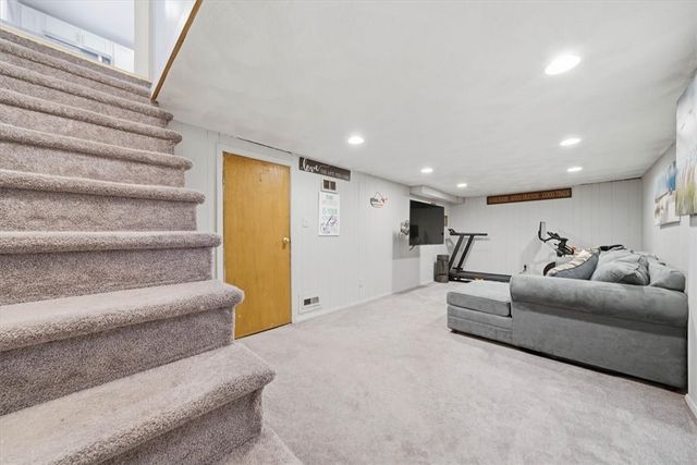 11 Midway Drive, Warwick, RI 02886