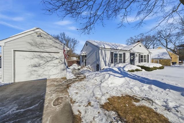 11 Midway Drive, Warwick, RI 02886