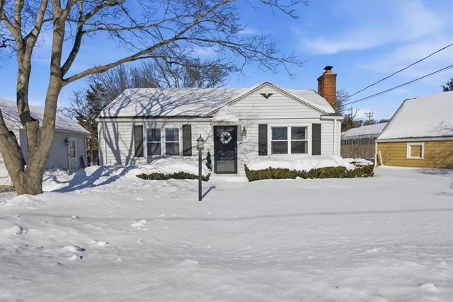 11 Midway Drive, Warwick, RI 02886
