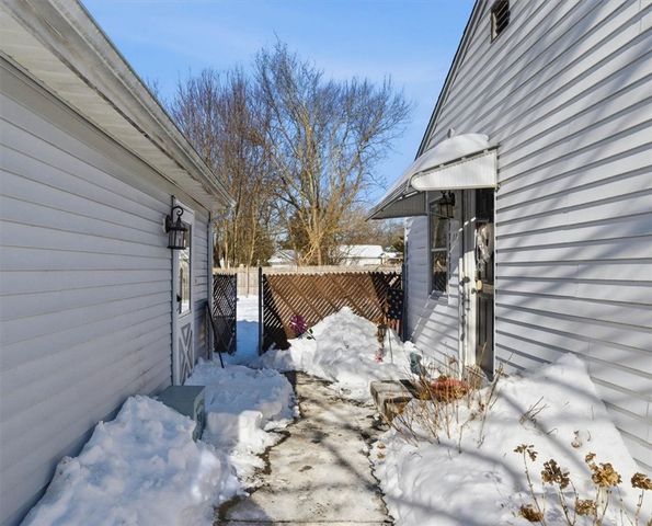 11 Midway Drive, Warwick, RI 02886