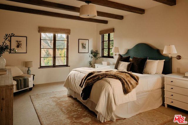 10939 Chalon Road, Los Angeles, CA 90077