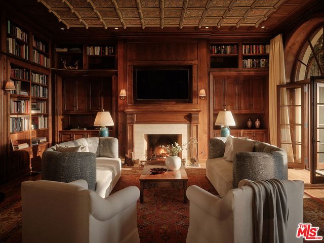 10939 Chalon Road, Los Angeles, CA 90077