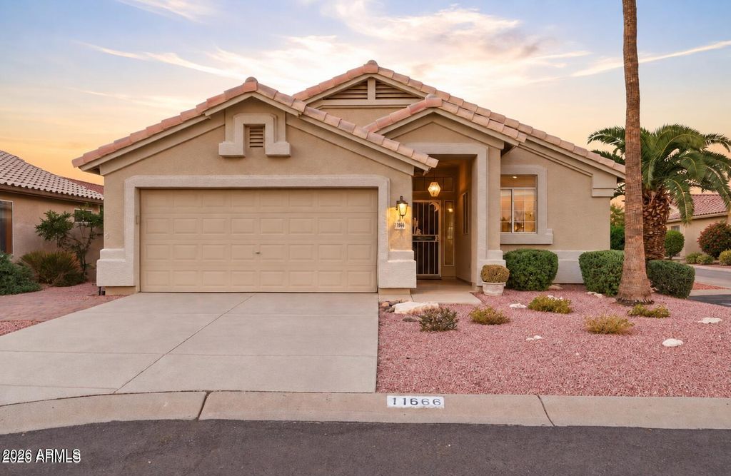 11666 W YUCCA Court, Surprise, AZ 85378 — photo 4