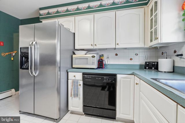 116 HIGHLAND PARK DR, Levittown, PA 19056