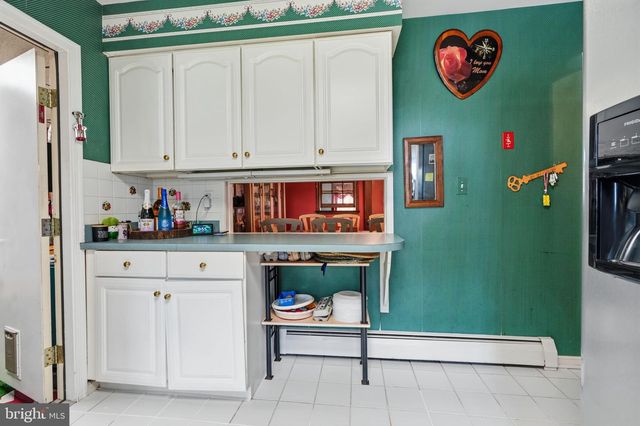 116 HIGHLAND PARK DR, Levittown, PA 19056