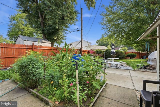 116 HIGHLAND PARK DR, Levittown, PA 19056