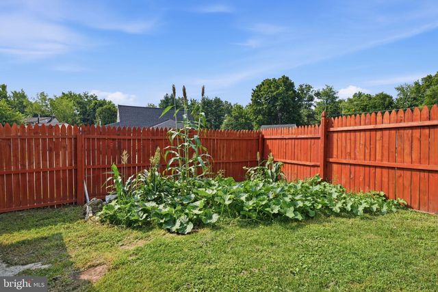 116 HIGHLAND PARK DR, Levittown, PA 19056