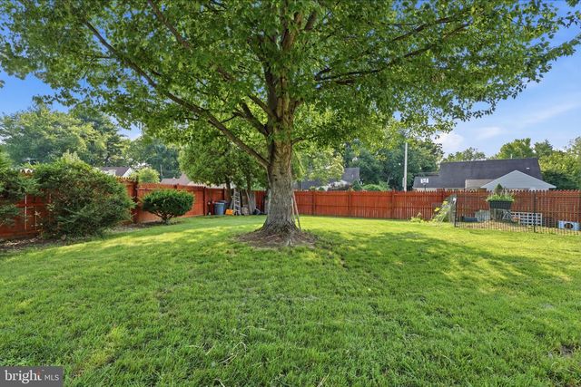 116 HIGHLAND PARK DR, Levittown, PA 19056
