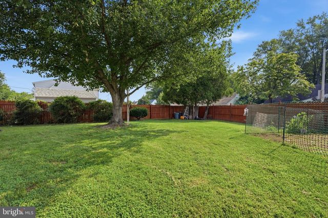 116 HIGHLAND PARK DR, Levittown, PA 19056