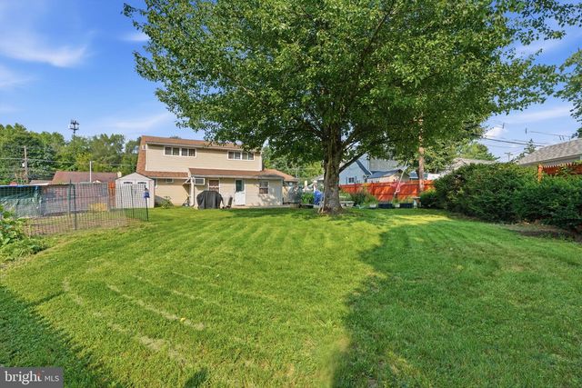 116 HIGHLAND PARK DR, Levittown, PA 19056