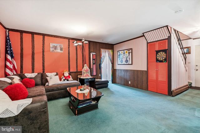 116 HIGHLAND PARK DR, Levittown, PA 19056