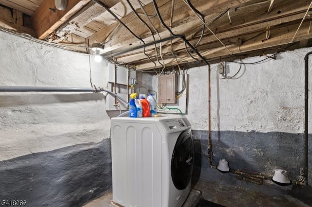 13 Millers Ln, Milltown Boro, NJ 08850