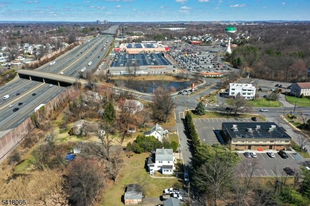 13 Millers Ln, Milltown Boro, NJ 08850