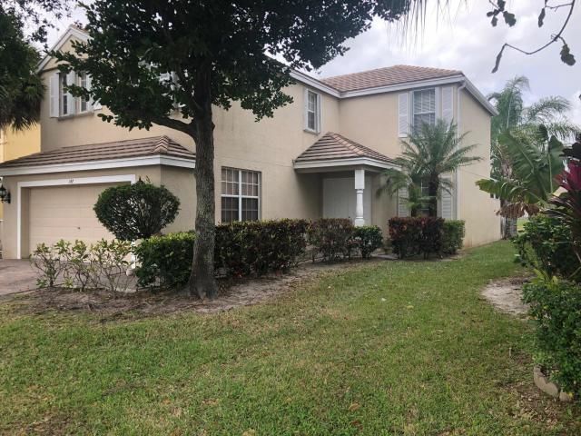 147 KENSINGTON Way, Royal Palm Beach, FL 33414